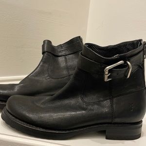 NWOT Frye leather boots black size 7